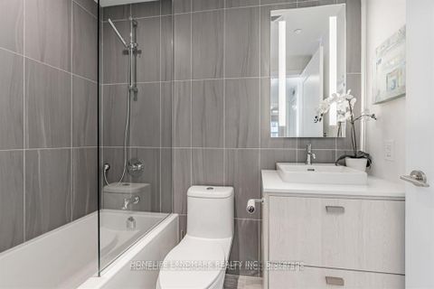 Photo 20 at 914 - 480 Front Street W, Waterfront Communities C1, Toronto