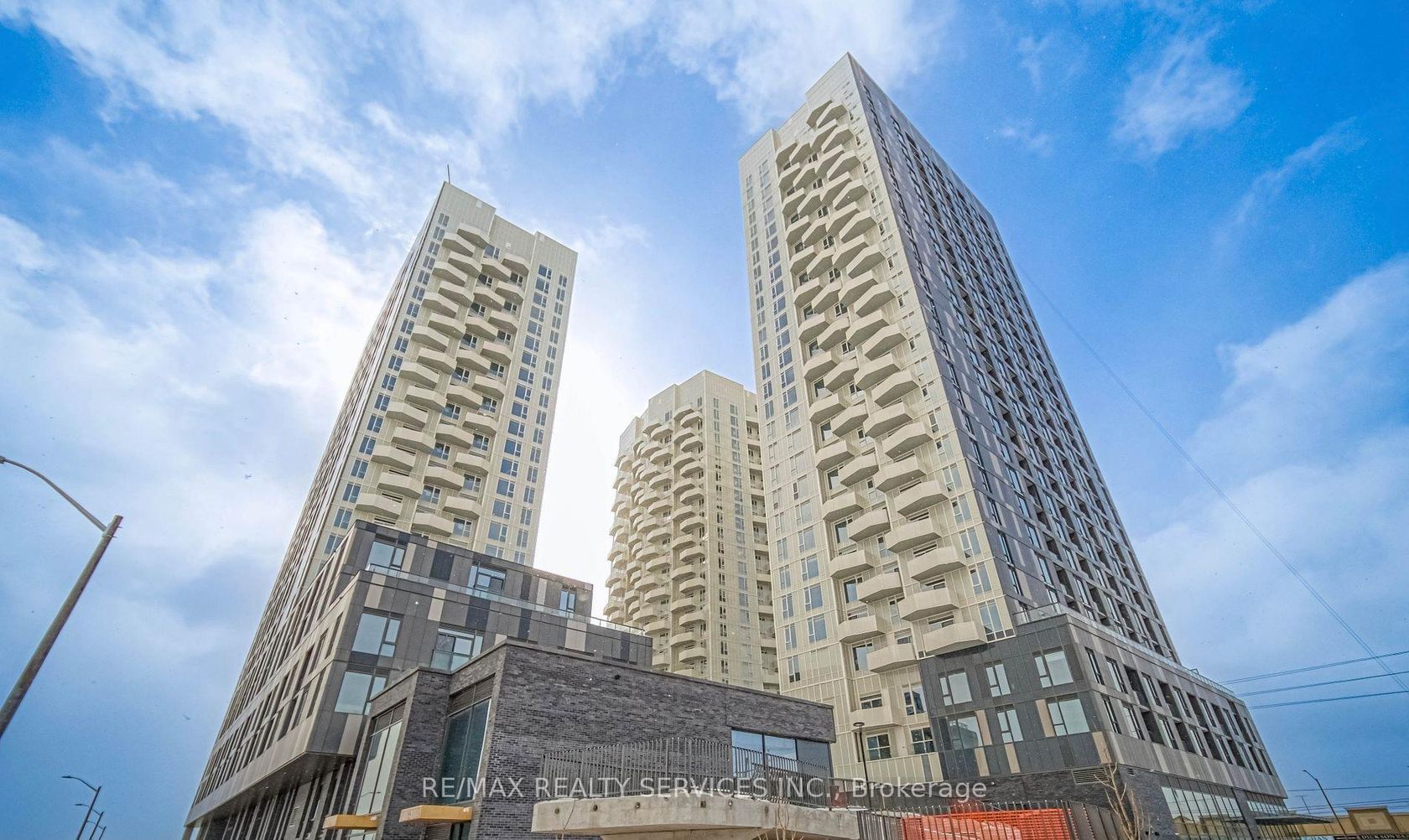 911 - 474 Caldari Rd Road, Concord, Vaughan 