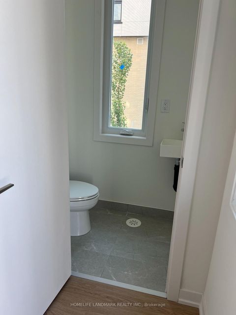 Photo 3 at 501 - 9 Steckley House Lane, Rural Richmond Hill, Richmond Hill