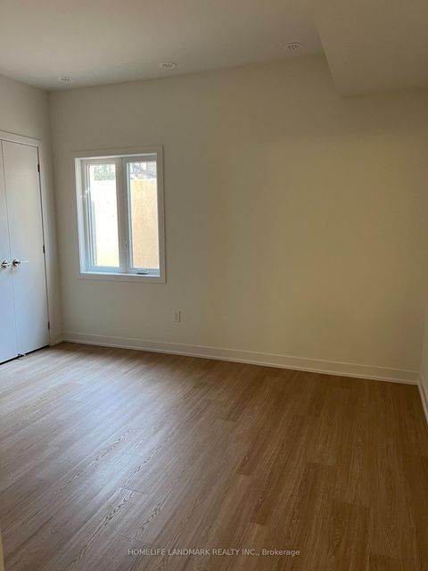 Photo 4 at 501 - 9 Steckley House Lane, Rural Richmond Hill, Richmond Hill