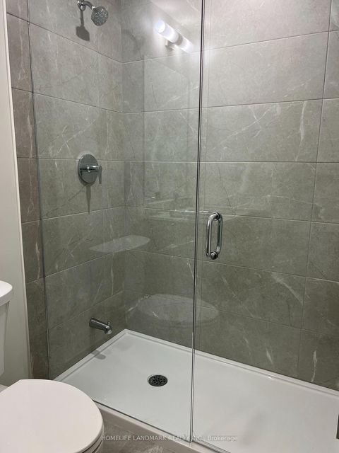 Photo 5 at 501 - 9 Steckley House Lane, Rural Richmond Hill, Richmond Hill