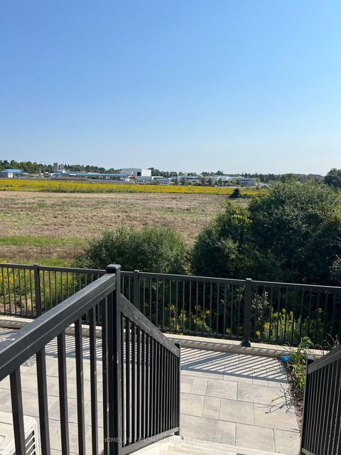 Photo 9 at 501 - 9 Steckley House Lane, Rural Richmond Hill, Richmond Hill