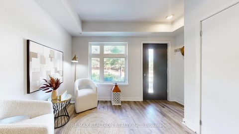 Photo 3 at 131 - 20 Echo Point, L'Amoreaux, Toronto