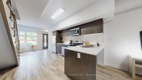 Photo 5 at 131 - 20 Echo Point, L'Amoreaux, Toronto