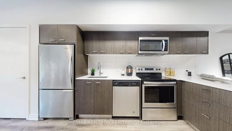 Photo 6 at 131 - 20 Echo Point, L'Amoreaux, Toronto