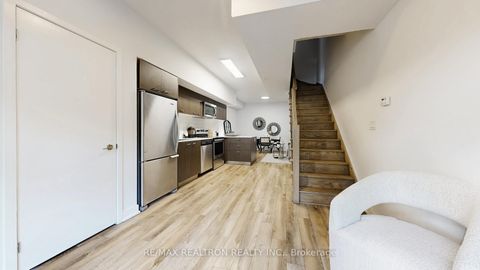 Photo 8 at 131 - 20 Echo Point, L'Amoreaux, Toronto