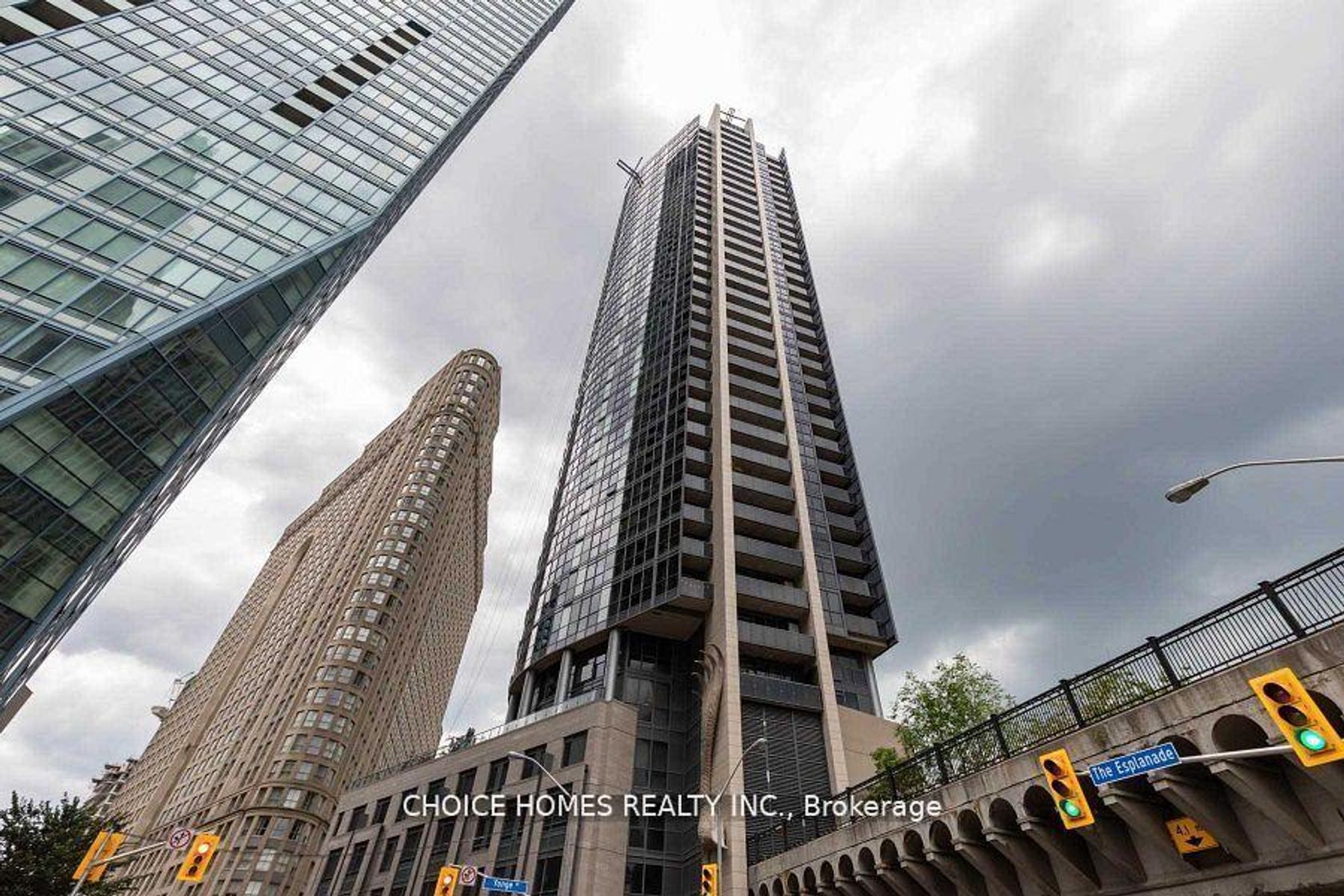 702 - 1 The Esplanade, Waterfront Communities C8, Toronto 