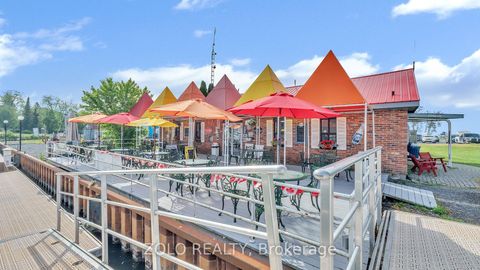 Photo 9 at 301 - 395 Lakebreeze Drive, Newcastle, Clarington