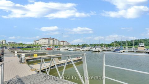 Photo 10 at 301 - 395 Lakebreeze Drive, Newcastle, Clarington