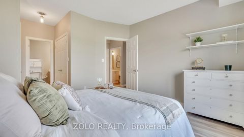 Photo 24 at 301 - 395 Lakebreeze Drive, Newcastle, Clarington