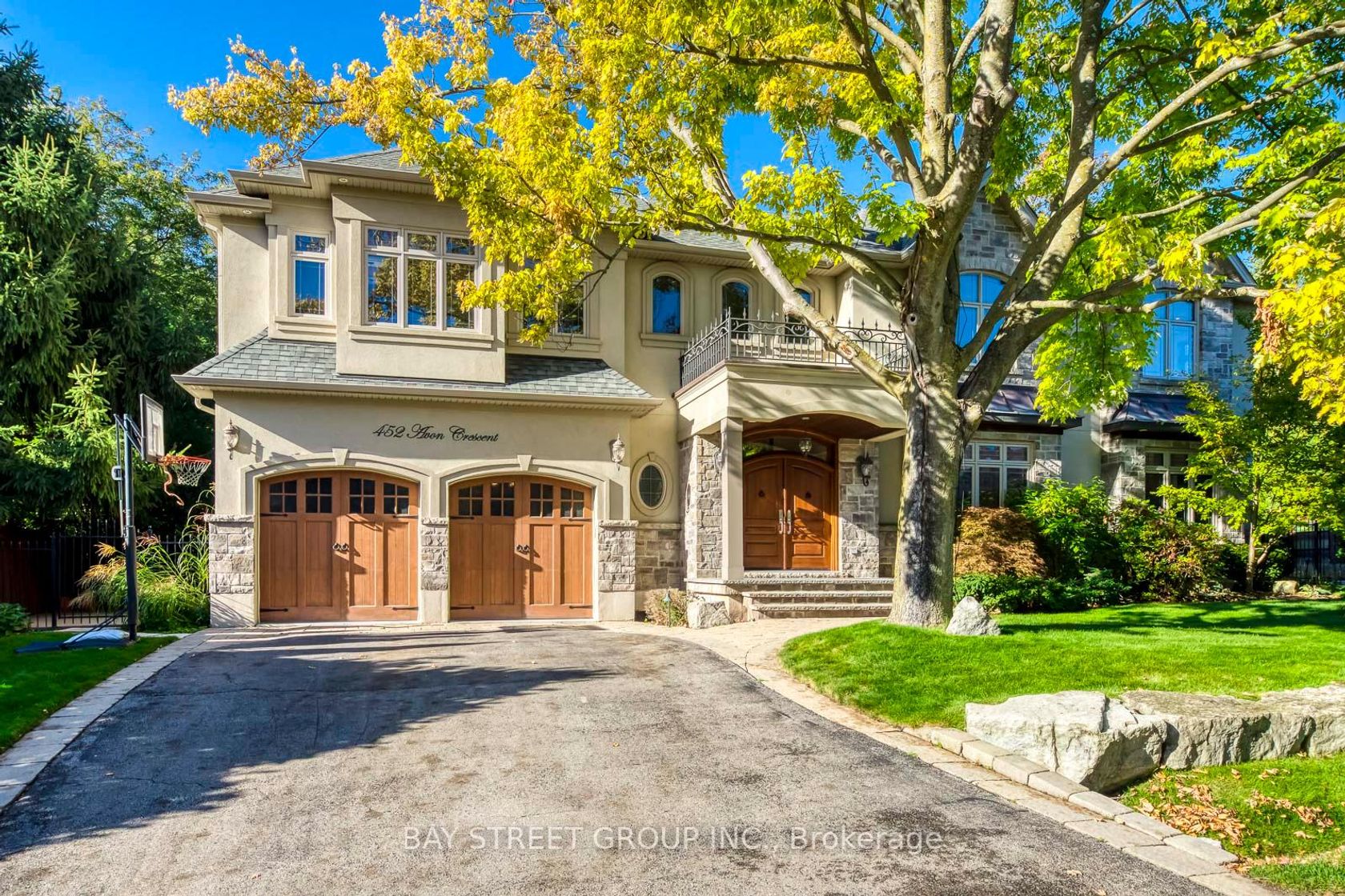 452 Avon Crescent, MO Morrison, Oakville 