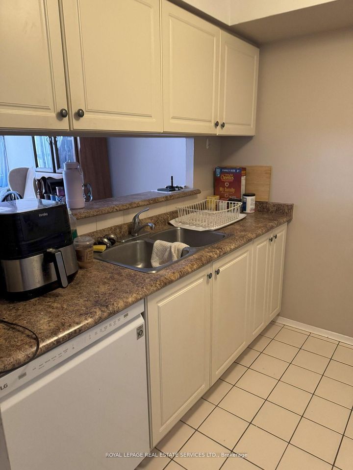 Photo 9 at 310 - 117 Gerrard Street E, Yonge Corridor, Toronto