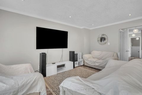 Photo 2 at 30 Rosenfeld Drive, Grove East, Barrie