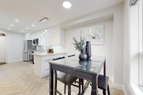 Photo 13 at 217 Stonebriar Drive N, Maple, Vaughan