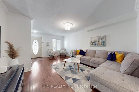 Photo 2 at 24 Lucerne Drive, Vellore Village, Vaughan