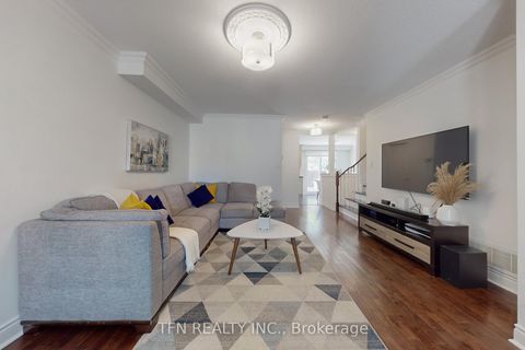 Photo 4 at 24 Lucerne Drive, Vellore Village, Vaughan