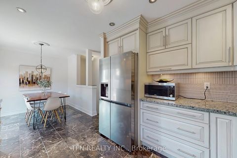 Photo 10 at 24 Lucerne Drive, Vellore Village, Vaughan