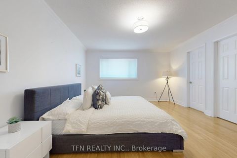 Photo 17 at 24 Lucerne Drive, Vellore Village, Vaughan