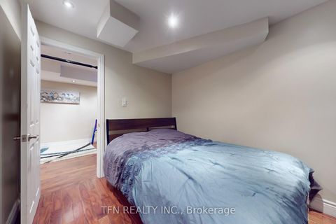 Photo 31 at 24 Lucerne Drive, Vellore Village, Vaughan