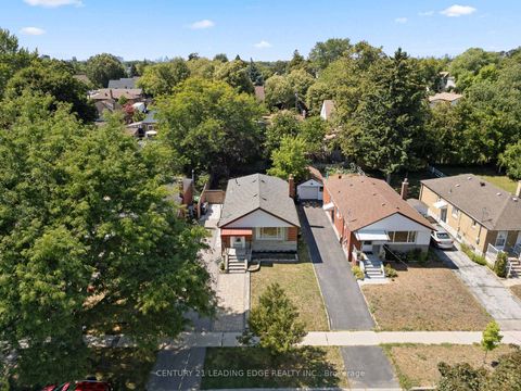 Photo 3 at 88 Canlish Road, Dorset Park, Toronto