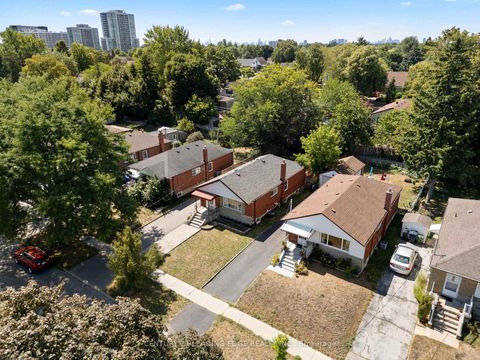 Photo 5 at 88 Canlish Road, Dorset Park, Toronto