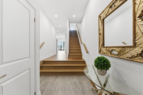 Photo 5 at 29 Persica Street, Oak Ridges, Richmond Hill