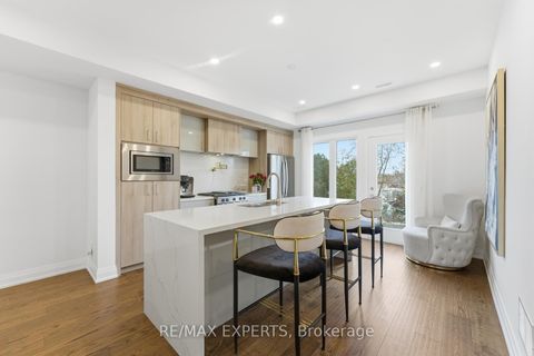 Photo 6 at 29 Persica Street, Oak Ridges, Richmond Hill