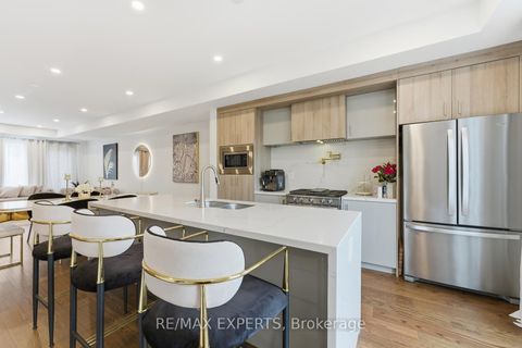 Photo 7 at 29 Persica Street, Oak Ridges, Richmond Hill