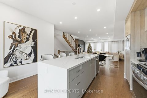 Photo 8 at 29 Persica Street, Oak Ridges, Richmond Hill