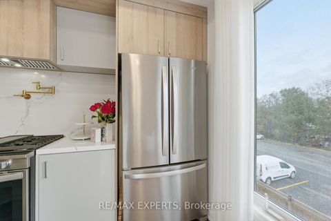 Photo 12 at 29 Persica Street, Oak Ridges, Richmond Hill