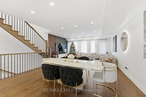 Photo 13 at 29 Persica Street, Oak Ridges, Richmond Hill