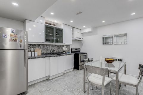 Photo 27 at 102 MACTIER Drive, Kleinburg, Vaughan