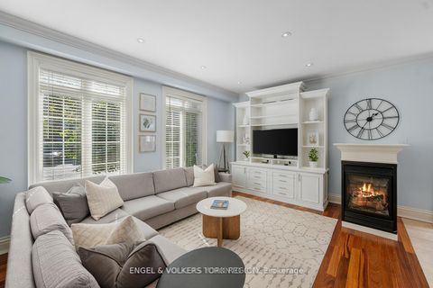 Photo 10 at 2 Fiorentina Avenue, Vellore Village, Vaughan