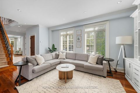 Photo 11 at 2 Fiorentina Avenue, Vellore Village, Vaughan