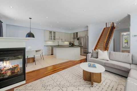 Photo 12 at 2 Fiorentina Avenue, Vellore Village, Vaughan