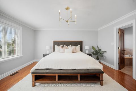 Photo 25 at 2 Fiorentina Avenue, Vellore Village, Vaughan