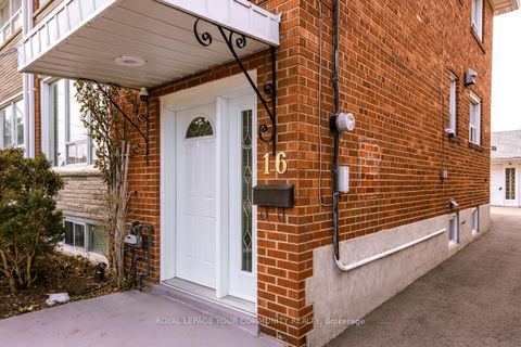 Photo 3 at 16 Martini Drive, Amesbury, Toronto