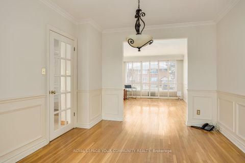 Photo 9 at 16 Martini Drive, Amesbury, Toronto