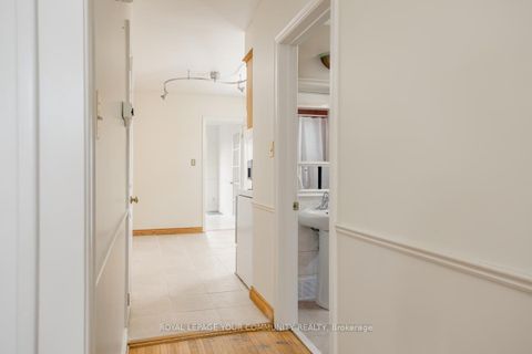 Photo 12 at 16 Martini Drive, Amesbury, Toronto