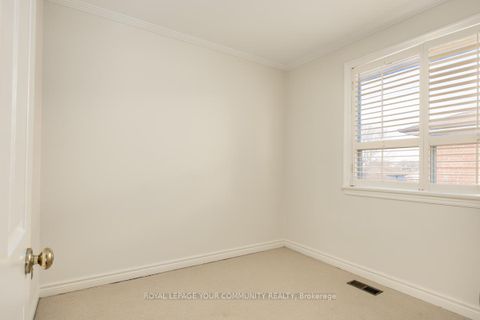 Photo 24 at 16 Martini Drive, Amesbury, Toronto