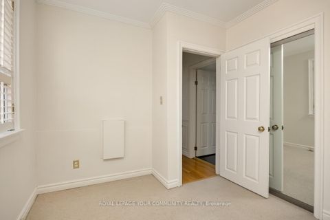 Photo 25 at 16 Martini Drive, Amesbury, Toronto