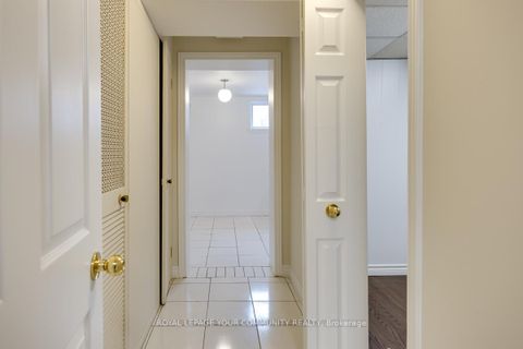 Photo 31 at 16 Martini Drive, Amesbury, Toronto