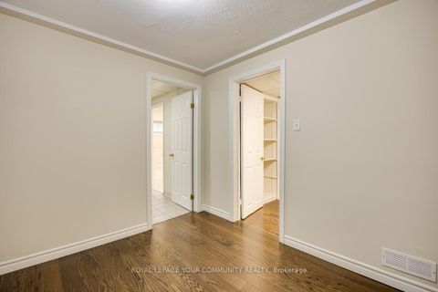 Photo 35 at 16 Martini Drive, Amesbury, Toronto