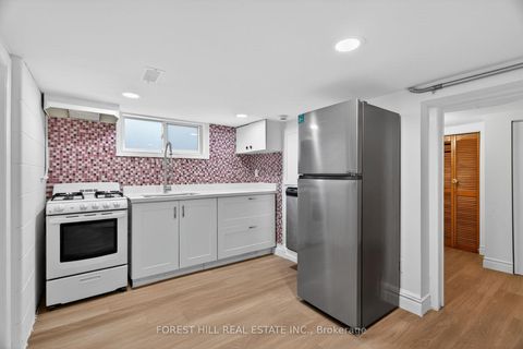 Photo 37 at 7 Ellsworth Avenue, Wychwood, Toronto