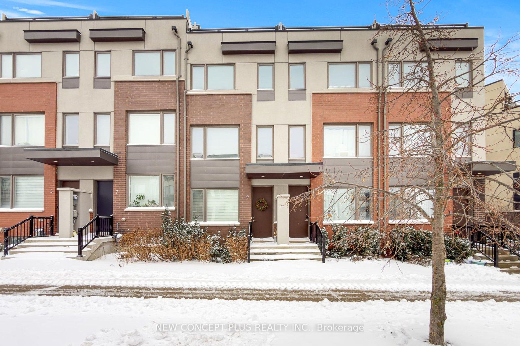 9 Thomas Mulholland Drive, CFB, Toronto 