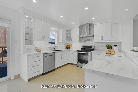 Photo 4 at 32 - 19 Foxchase Avenue, East Woodbridge, Vaughan