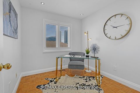 Photo 13 at 32 - 19 Foxchase Avenue, East Woodbridge, Vaughan