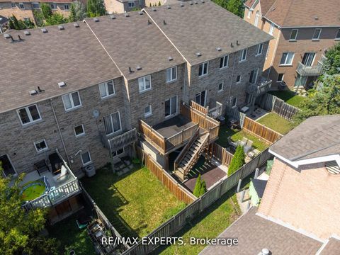 Photo 17 at 32 - 19 Foxchase Avenue, East Woodbridge, Vaughan