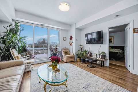 Photo 8 at 306 - 222 Finch Avenue W, Newtonbrook West, Toronto