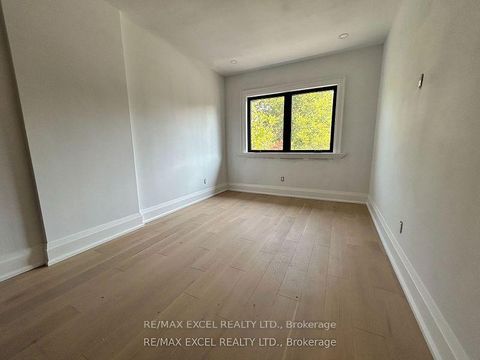 Photo 13 at 34 Raymond Avenue, Lambton Baby Point, Toronto